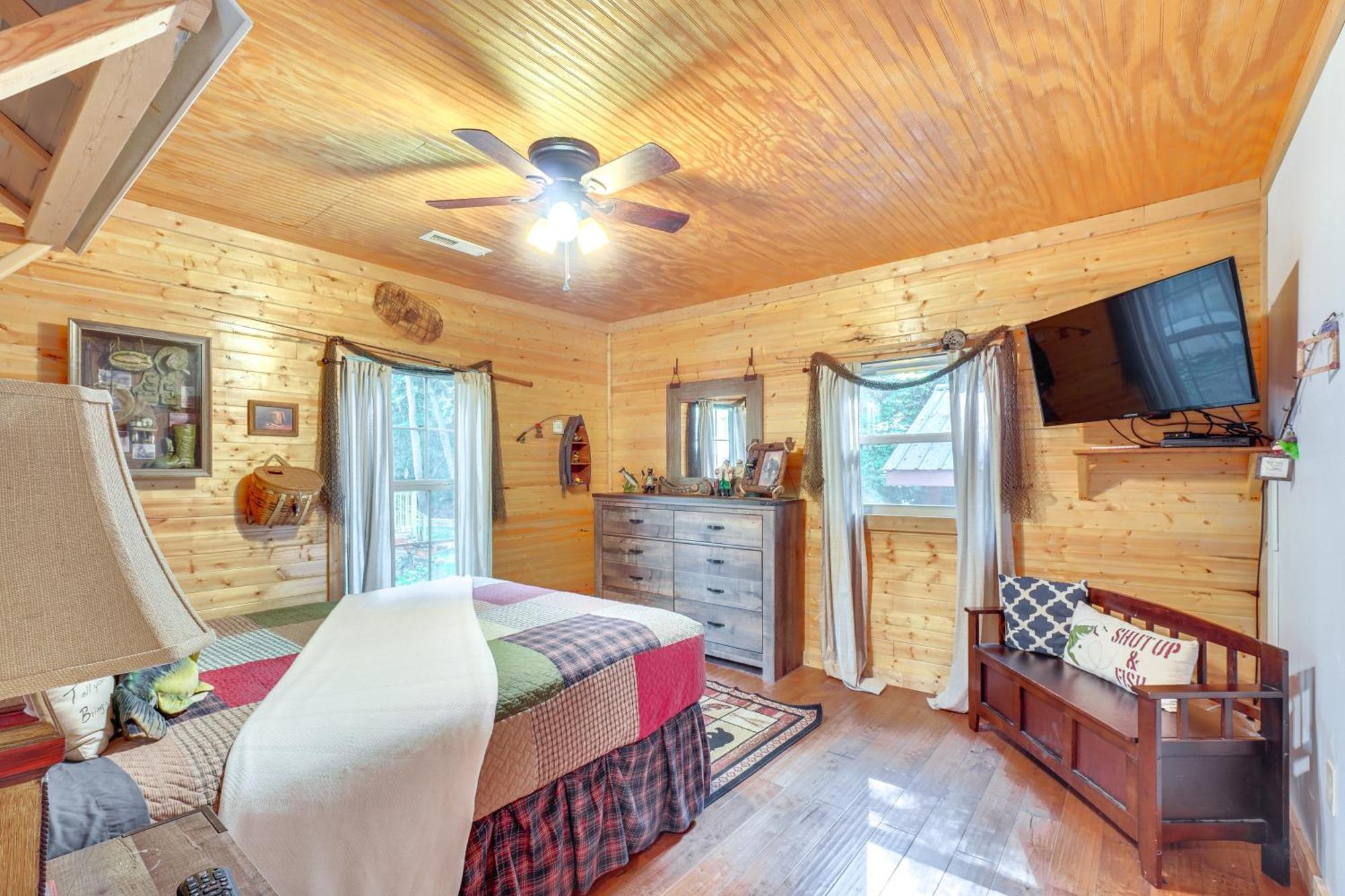 Just Fur Relaxin Sevierville Cabin With Hot Tub! Eksteriør billede
