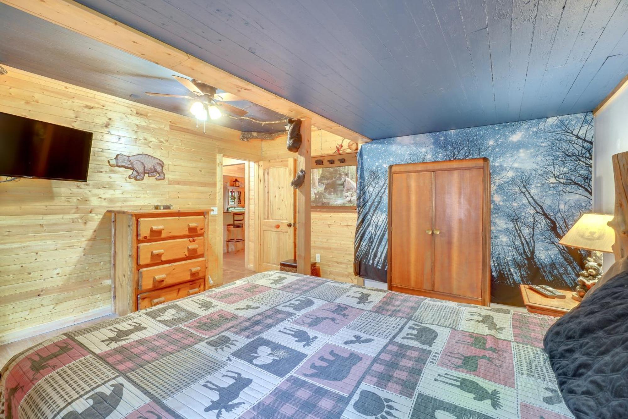 Just Fur Relaxin Sevierville Cabin With Hot Tub! Eksteriør billede