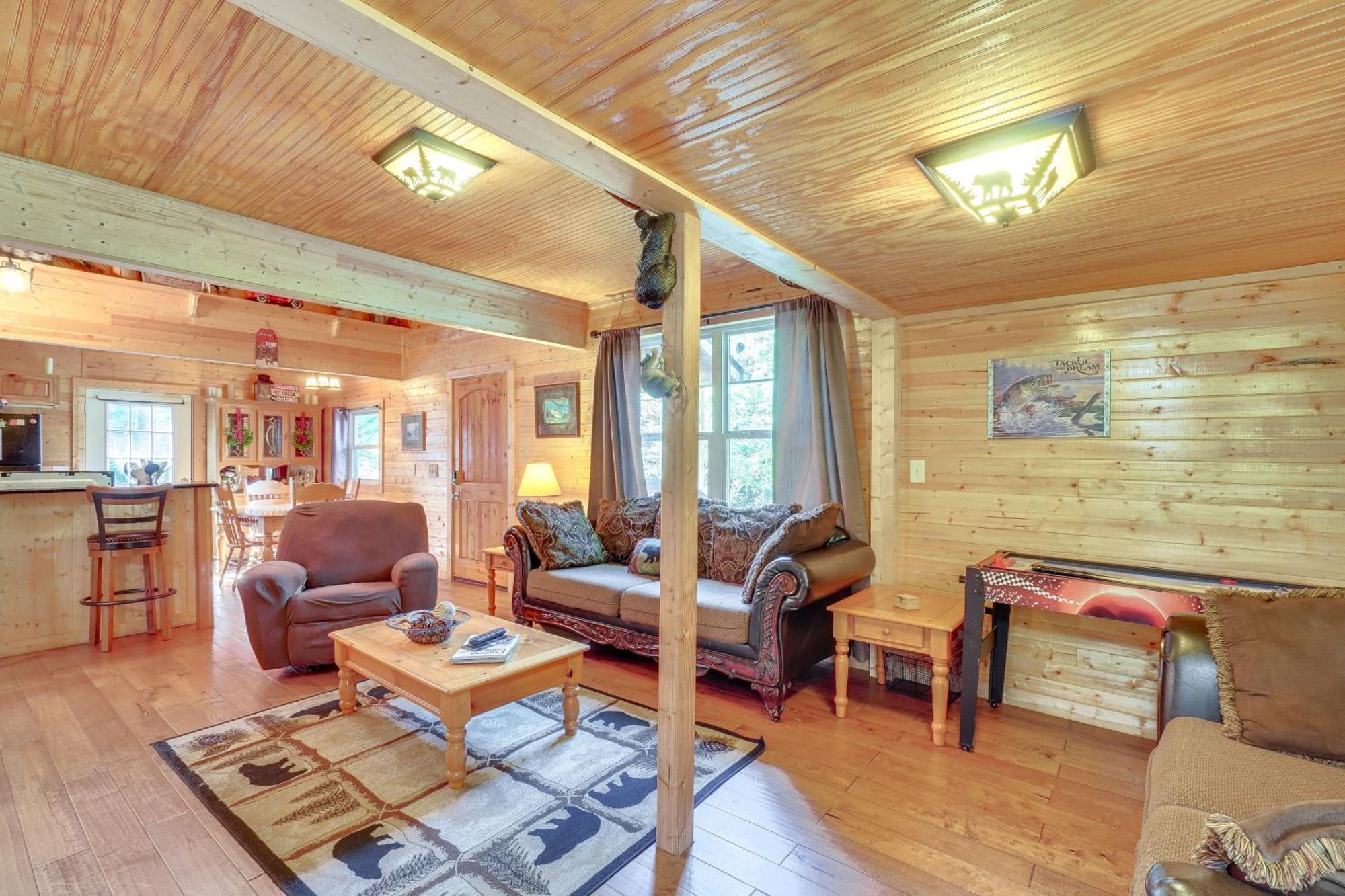 Just Fur Relaxin Sevierville Cabin With Hot Tub! Eksteriør billede